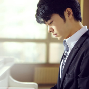 日本人激烈吃奶头
